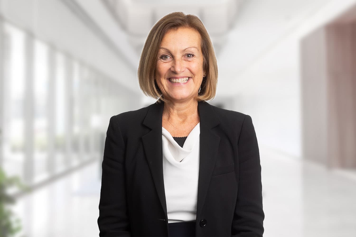 Sue Robinson headshot