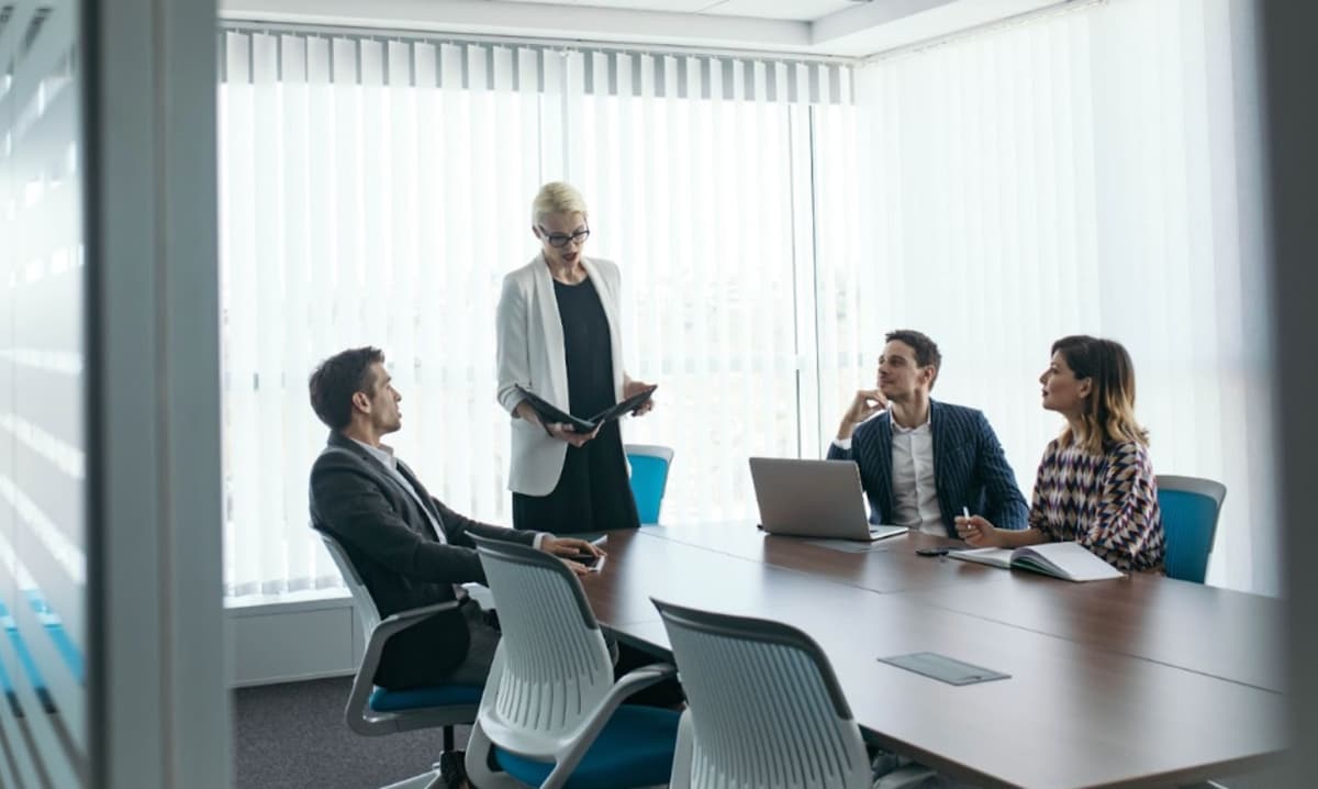 Website image body team discussion office